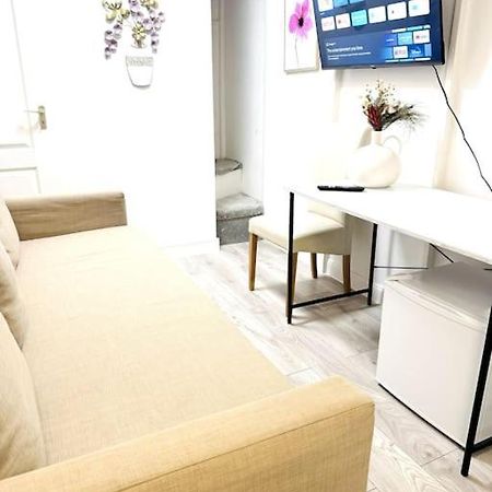 L2 City Centre Loft With Ac Budapest Bagian luar foto